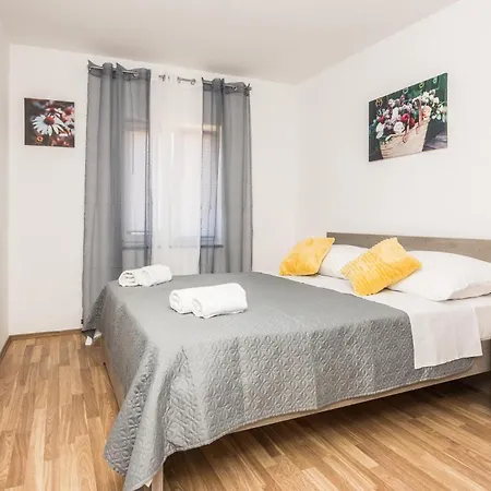 Holiday home 3 Bedroom Awesome In *