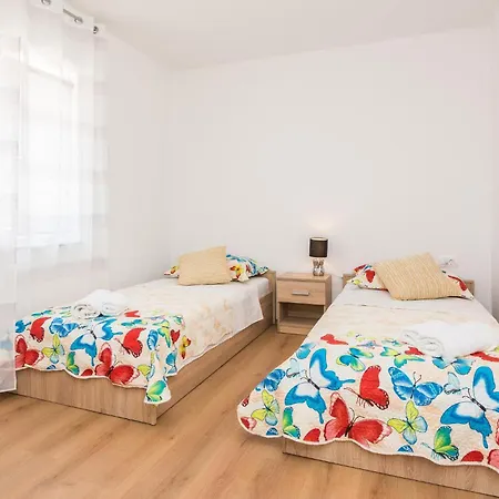 Holiday home 3 Bedroom Awesome In *