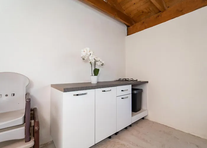 Сasa de vacaciones 3 Bedroom Awesome In *